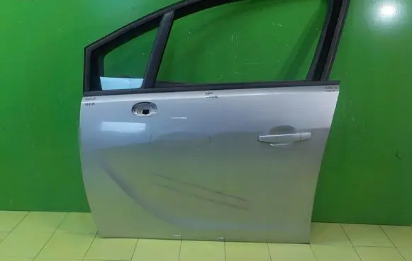 Opel Meriva B Front door PRZOD