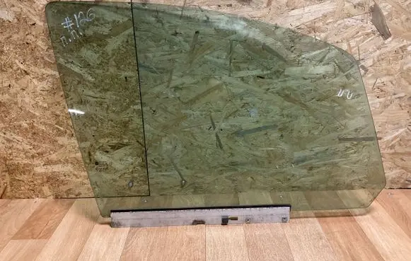 Opel Zafira B Front door window glass four-door 43R001582 AS2M3240DOT682 E000199