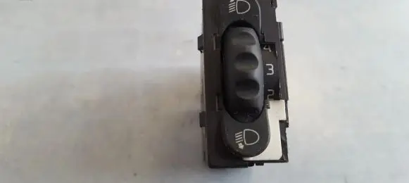 Renault Megane I Headlight level height control switch 7700841235