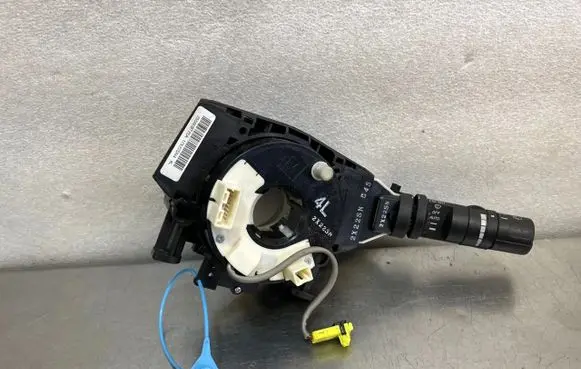 Nissan Qashqai+2 Tailgate/trunk/boot open switch 25560BT25A 47945JD00A