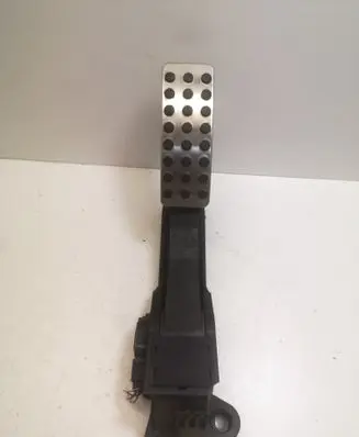 Mercedes-Benz ML W164 Accelerator throttle pedal A1643000104
