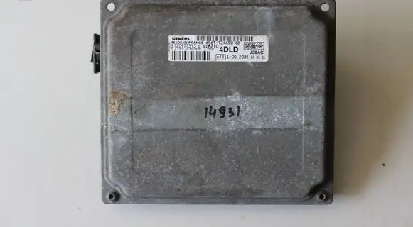 Ford Fiesta Engine control unit/module 6S6112A650GD S120977313D