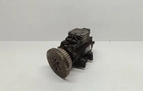 Audi A4 S4 B6 8E 8H Fuel injection high pressure pump 059130106J
