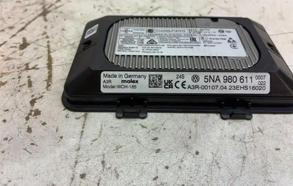 Volkswagen Golf VIII Wireless charging module 5NA980611