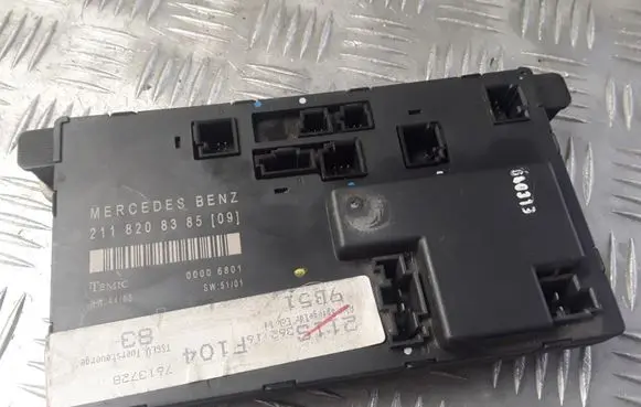 Mercedes-Benz E W211 Door control unit/module 2118208385 211820838509