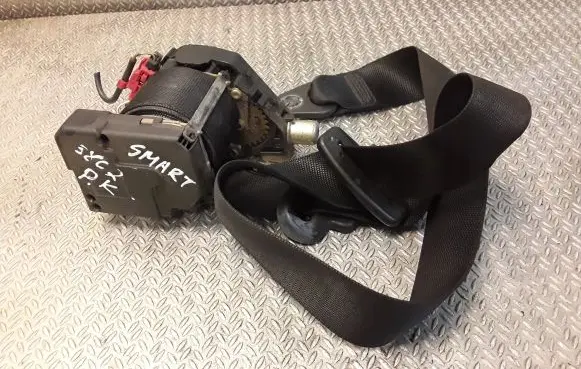 Smart ForTwo I Front seatbelt 0000861V026