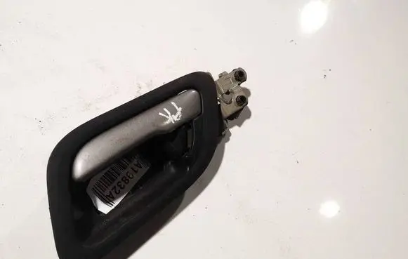 Honda FR-V Front door interior handle 
