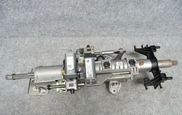 BMW X5M F85 Steering wheel axle 6868391