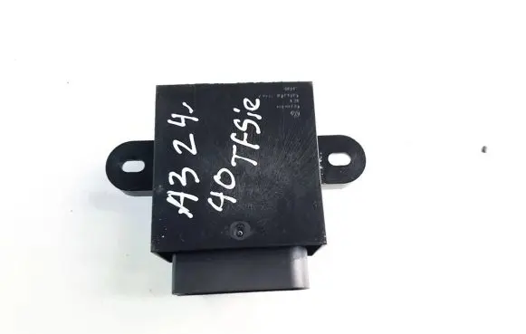 Audi A3 8Y Fuel injection pump control unit/module 5Q0906093B 121023 K000002238484862