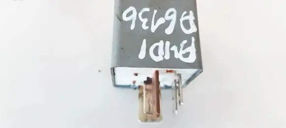 Audi A4 S4 B5 8D Other relay 8A0951253B 899578000