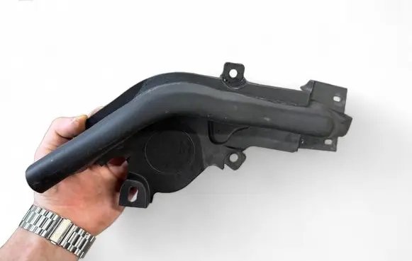 Other engine bay part
