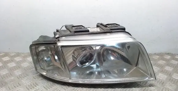 Audi A6 S6 C5 4B Headlight/headlamp 4B3941004A