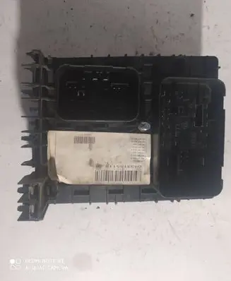 Volkswagen Golf V Fuse module 1K0937124K