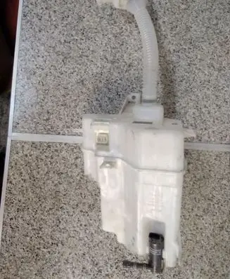 Toyota RAV 4 (XA30) Windshield washer fluid reservoir/tank 060851422 8533042010 0602105810