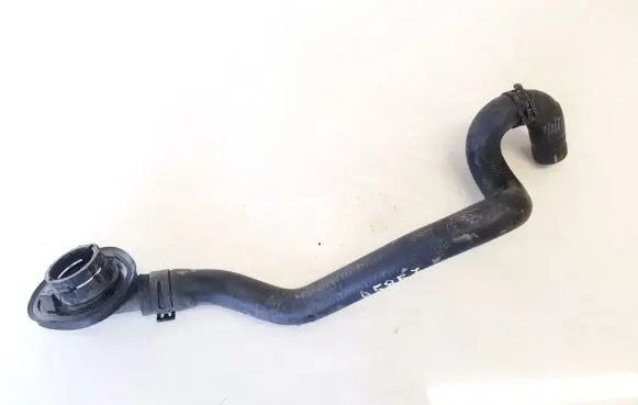 Mercedes-Benz C W203 Engine coolant pipe/hose 2038302796