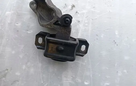 Smart ForTwo II Engine mount bracket A1322200148