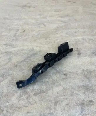 Volkswagen PASSAT B7 Front bumper mounting bracket 3AA807184