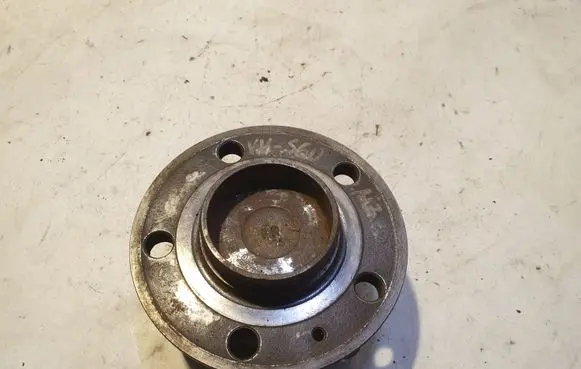 Volvo S60 Rear wheel hub