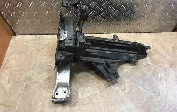 BMW 7 F01 F02 F03 F04 Headlight/headlamp mounting bracket