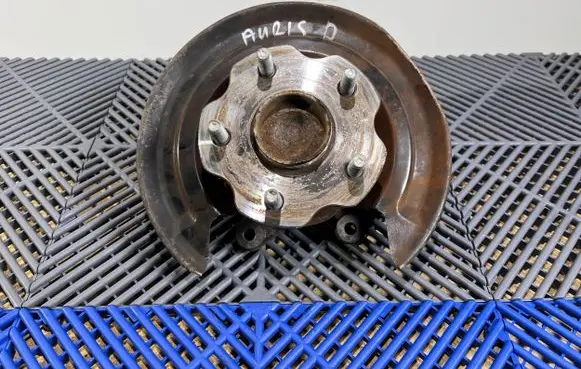 Toyota Auris E180 Front wheel hub R02R 021189 150306