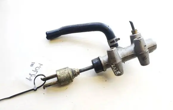 Toyota Avensis Verso Clutch master cylinder