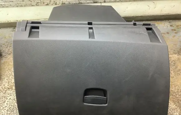 Renault Laguna III Glove box 37788M