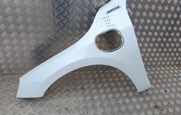 Volvo V60 Fender