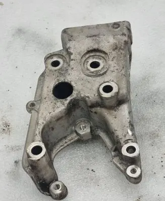 Citroen C5 Engine mounting bracket RFJ