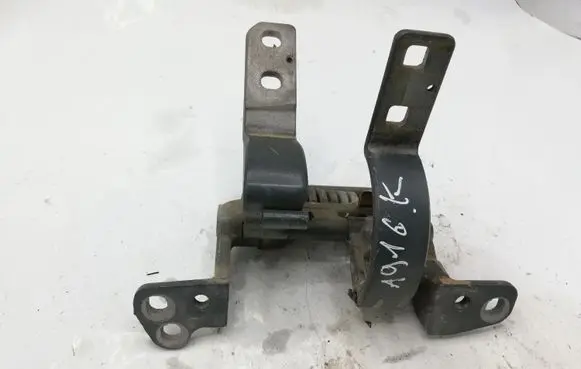 BMW 5 E60 E61 Tailgate/trunk/boot hinge 7061383