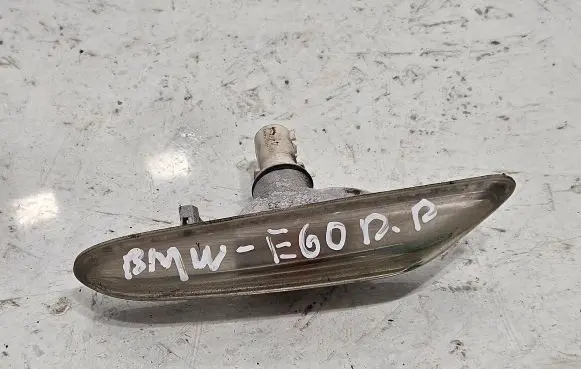 BMW 5 E60 E61 Front fender indicator light 71657421