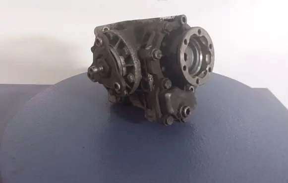 Gearbox transfer box case