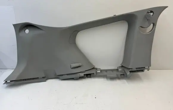 Mitsubishi Outlander (D)pillar trim (top) 7230A081HA