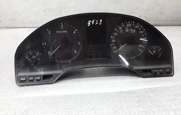 Audi A8 S8 D2 4D Speedometer (instrument cluster) 4D0919033G