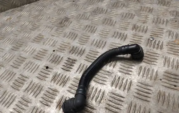 Opel Zafira B Breather/breather pipe/hose 55556495