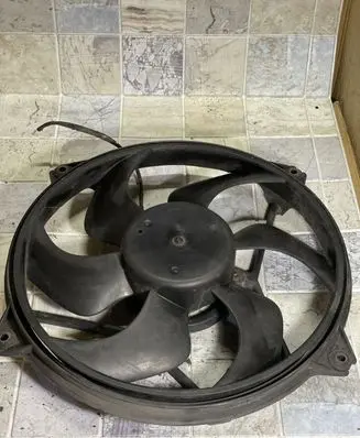 Citroen Berlingo Radiator cooling fan shroud 1831237016