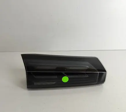 Tailgate rear/tail lights