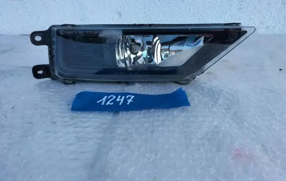 Volkswagen Tiguan Front fog light 5NA941700B