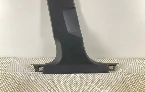 (B) pillar trim (bottom)