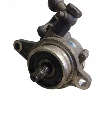 Nissan Primera Power steering pump 3Y141194
