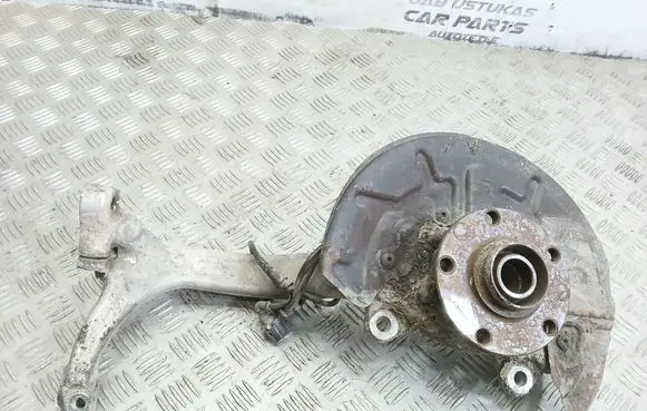 Audi A4 S4 B7 8E 8H Front wheel hub spindle knuckle