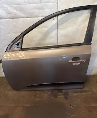 KIA Ceed Front door