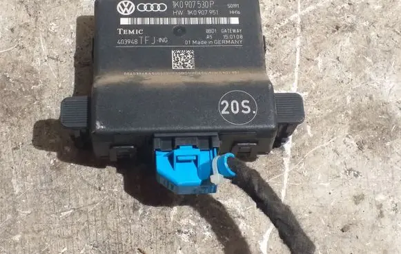 Skoda Octavia Mk2 (1Z) Gateway control module 1K0907530P