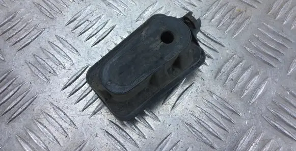 Radiator support slam panel bracket