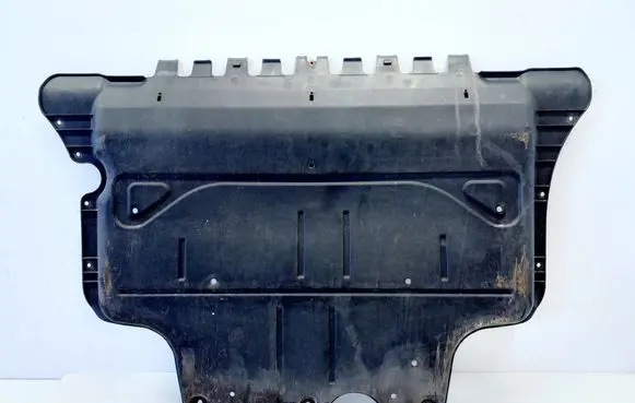 Volkswagen Tiguan Engine splash shield/under tray 5QF825236 5QF825236A