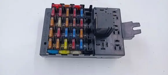 Alfa Romeo 166 Fuse module PPT25P5 A223