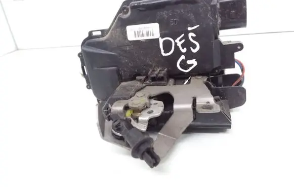 Audi A4 S4 B6 8E 8H Rear door lock 8E0839016C