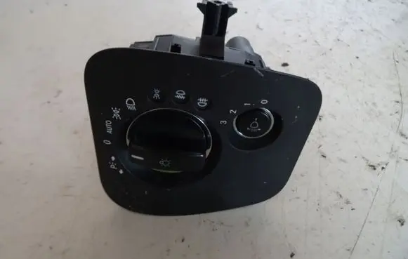 Mercedes-Benz CLS C219 Light switch 2195450604