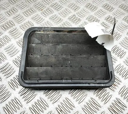 Mercedes-Benz S C217 Quarter panel pressure vent A2228300142