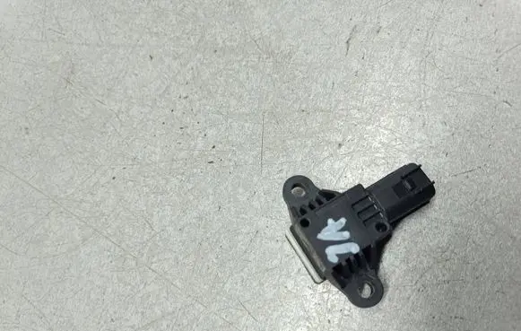 Jaguar XF X250 Airbag deployment crash/impact sensor CK5214C676AA 09052013 0D8C2883