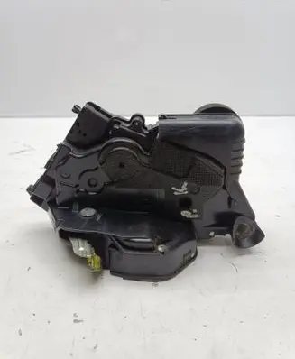 Toyota Yaris Front door lock